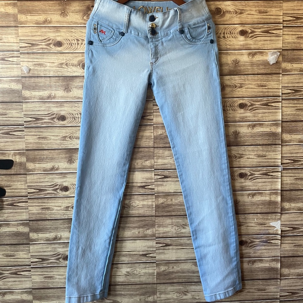 Columbian light blue Jeans